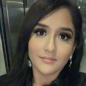Meet your Posher, Vanessa